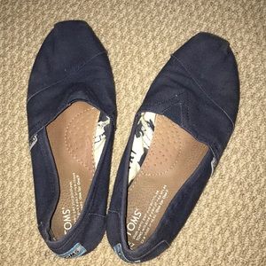Navy Blue Toms